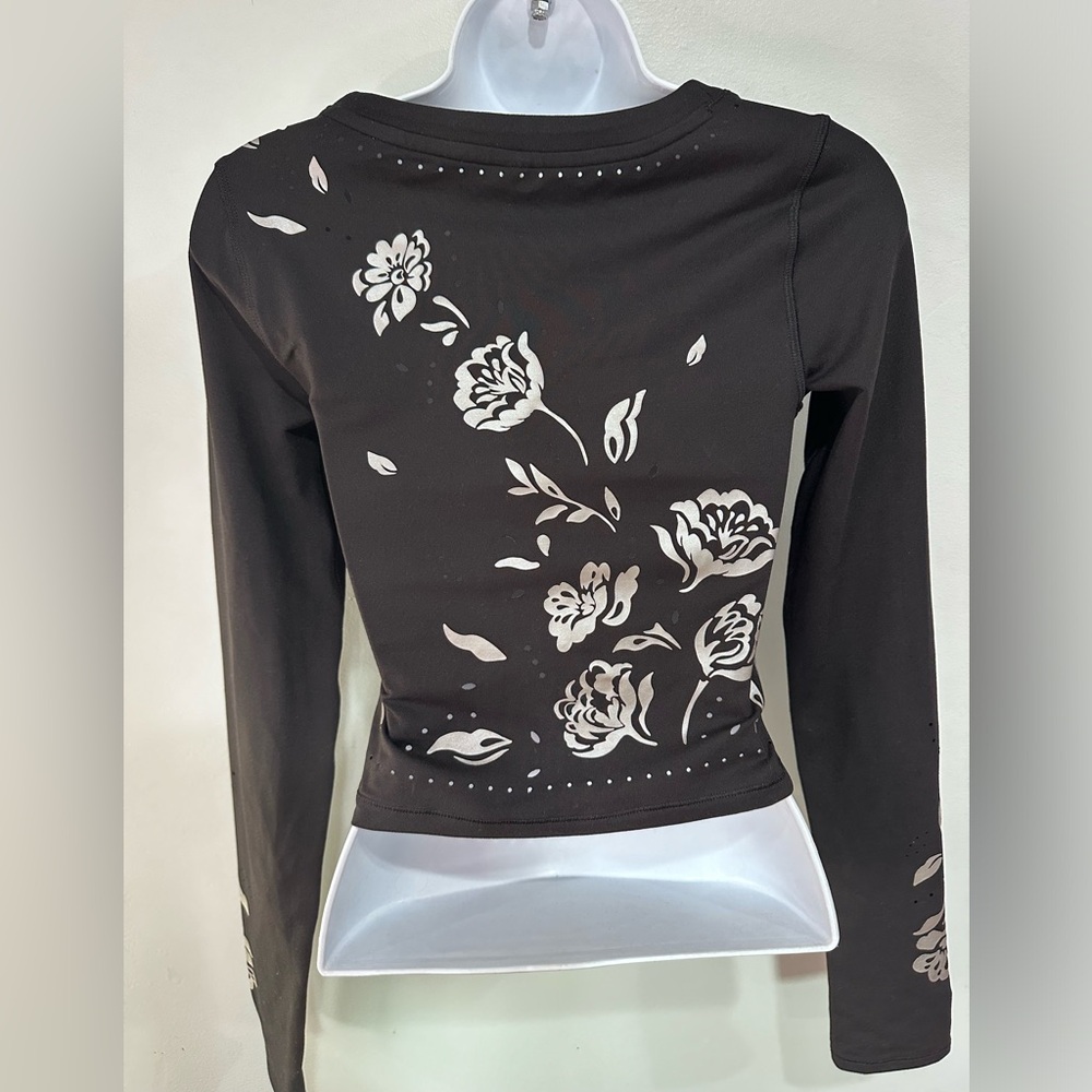 Athleta Black Long Sleeve Top with White Floral Design size XXS